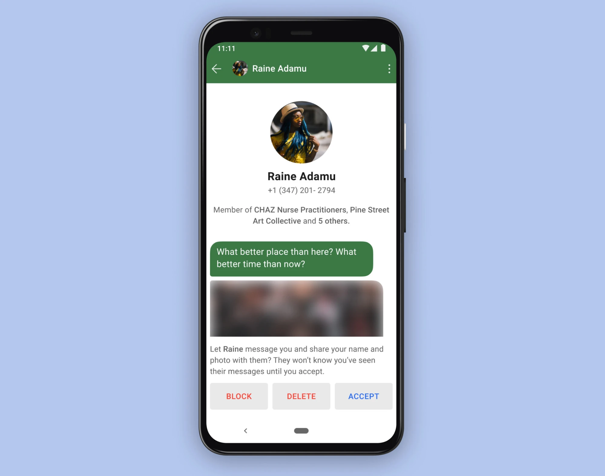 A person using Signal app to send a secure message